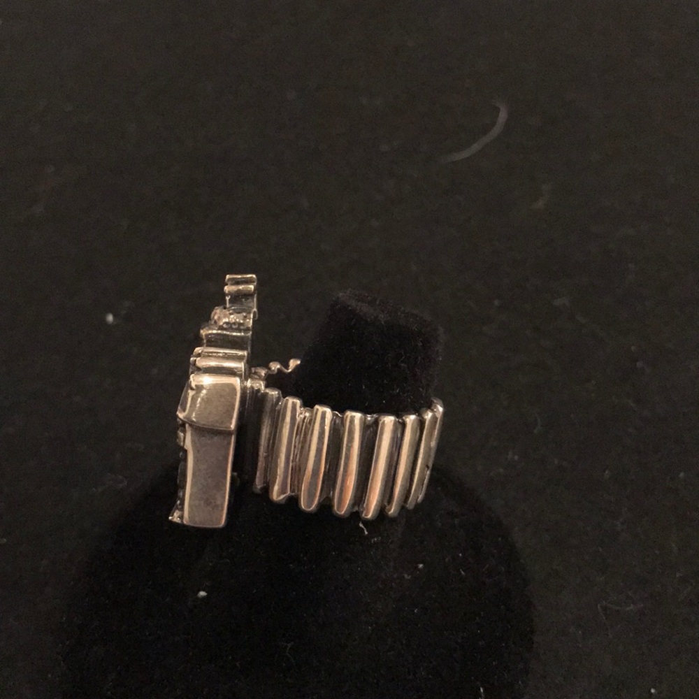 Ring - Picture 2 of 3